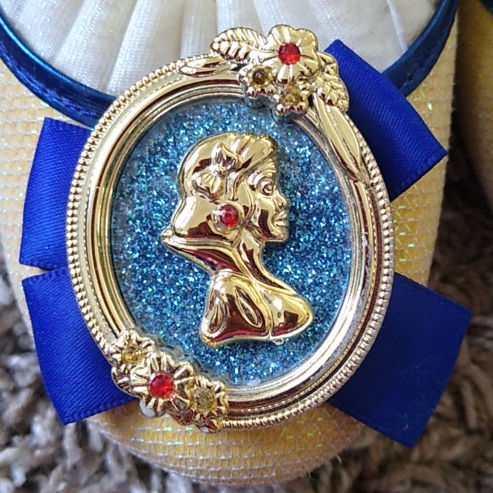 Girls snow white costume shoes - Picture 5 of 5